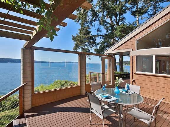 3rd image of 4018 Beach Dr