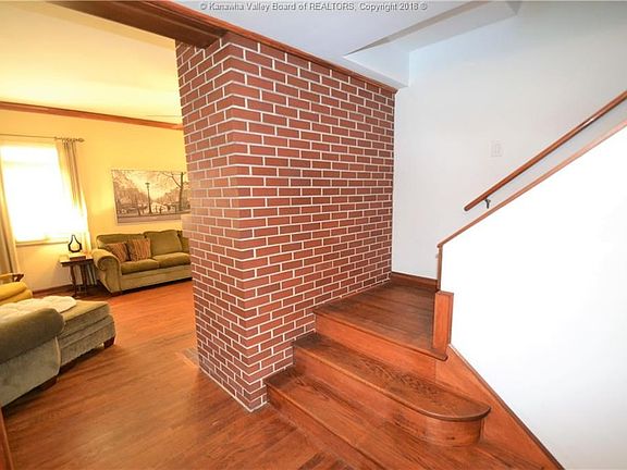 3rd image of 2330 Woodland Ave