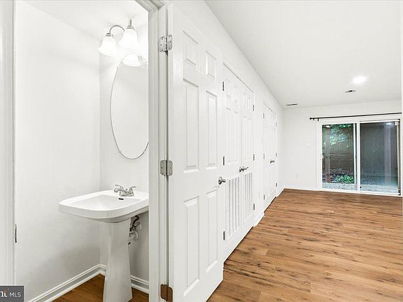 4th image of 503 Sylvan Ct