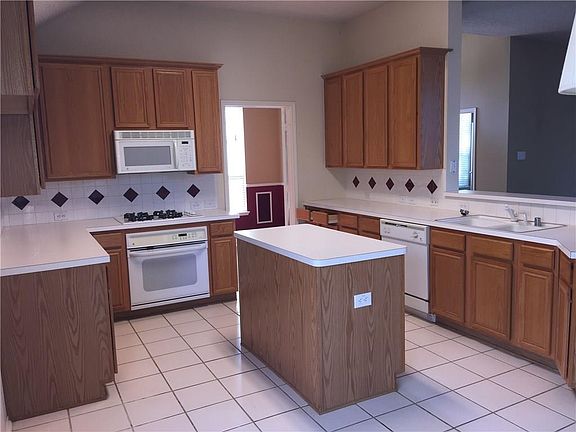 4th image of 9410 Shirland Ln