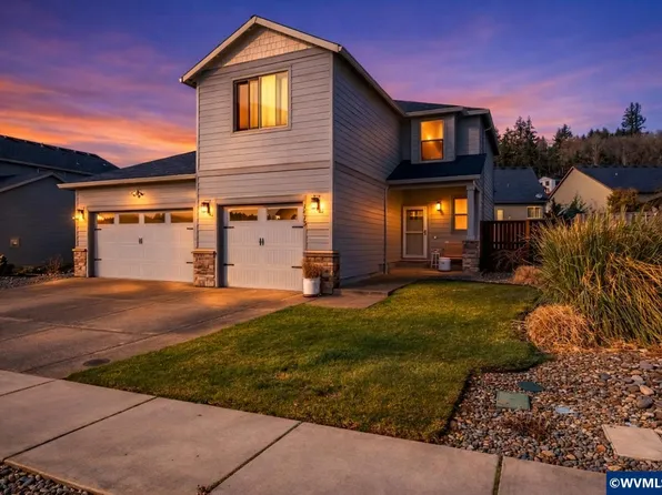 1473 Meadow Ave, Silverton, OR 97381