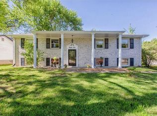 85 Smoke Tree Dr, Fenton, MO