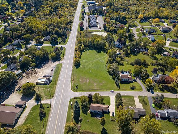2nd image of 2 S Saginaw St