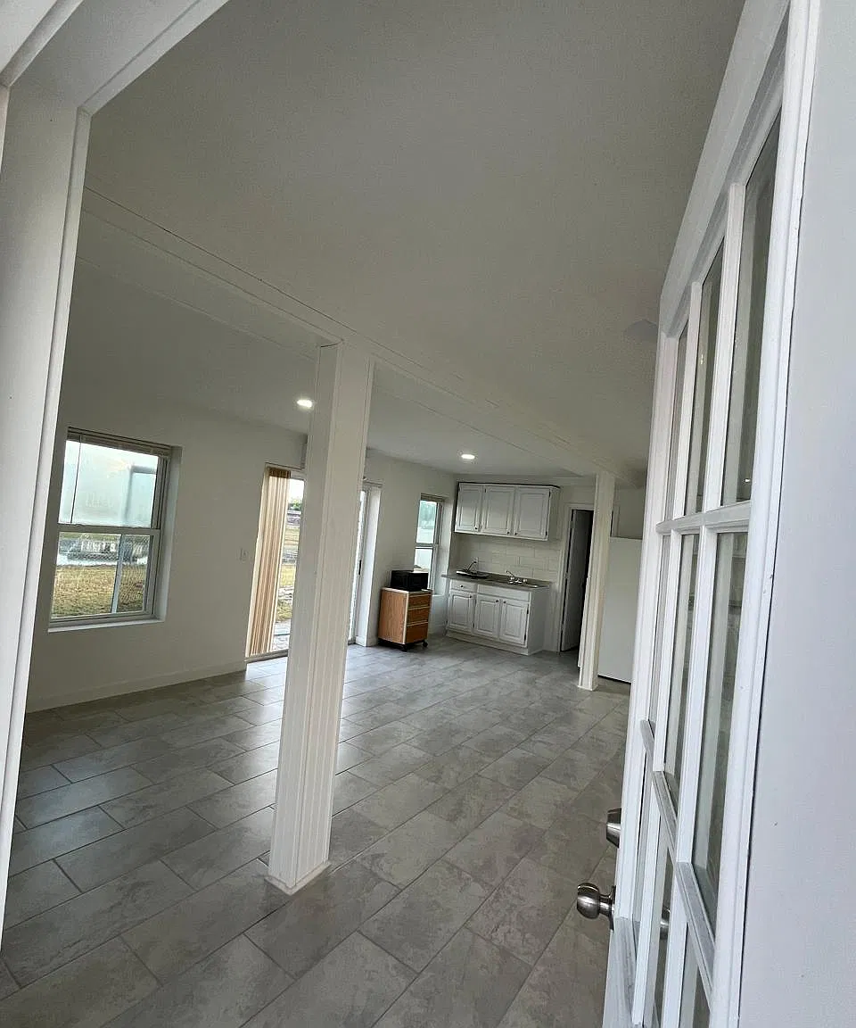 2673 Dixie Ln — Photo 2
