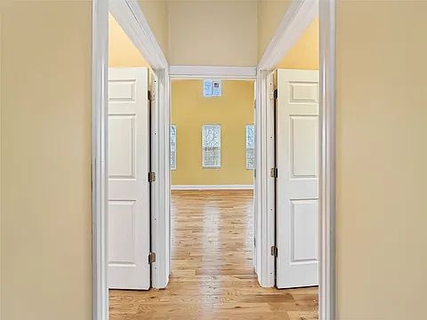 1st image of 424 E 11th St #2