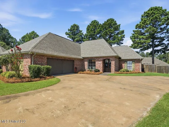 106 Cedar Green Cv, Canton, MS 39046