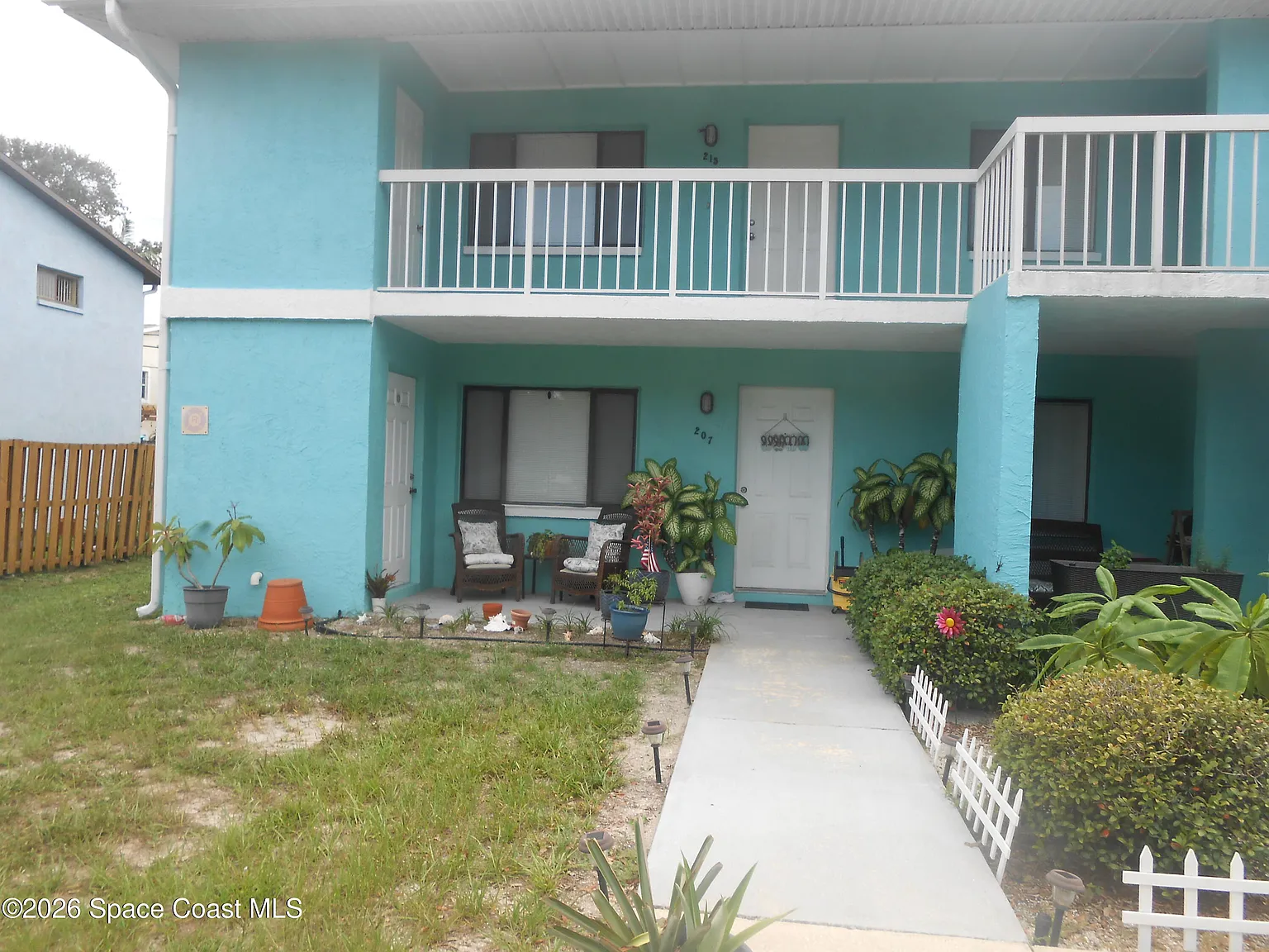 2 bed, 2.0 bath, 11040 sqft, $1,800 — Photo 1