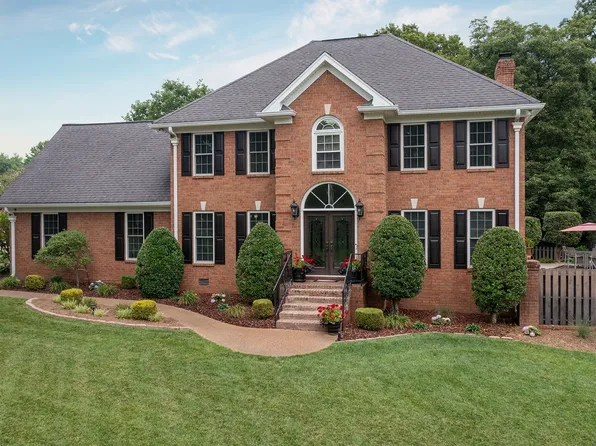 129 Baldridge Dr, Cottontown, TN 37048