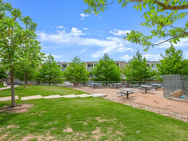 604 N Bluff Dr #228 — Photo 34