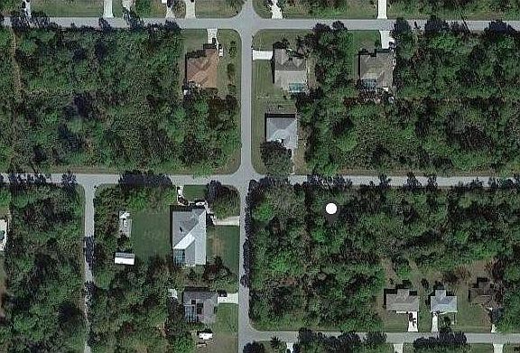 4th image of 23391 McQueeney Ave
