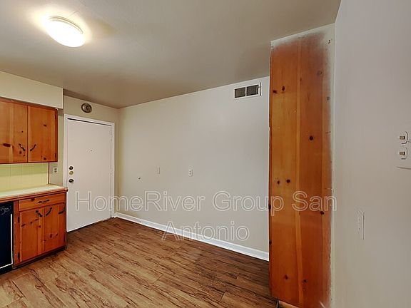 5th image of 205 Sunnyland Dr