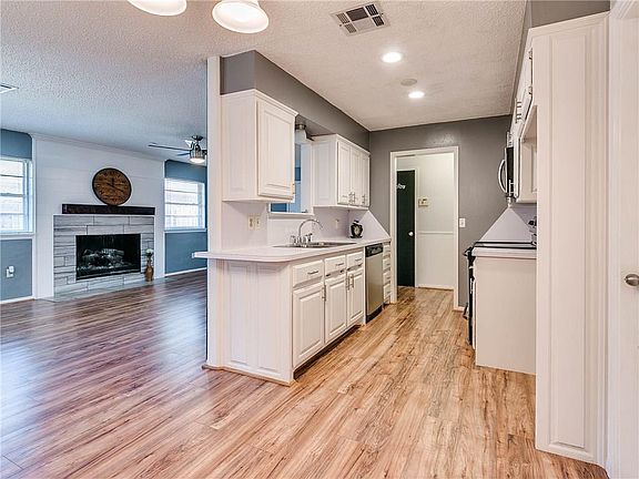 5th image of 2616 N Peniel Ave
