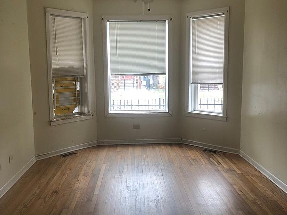 5th image of 537 N Central Park Ave APT 1