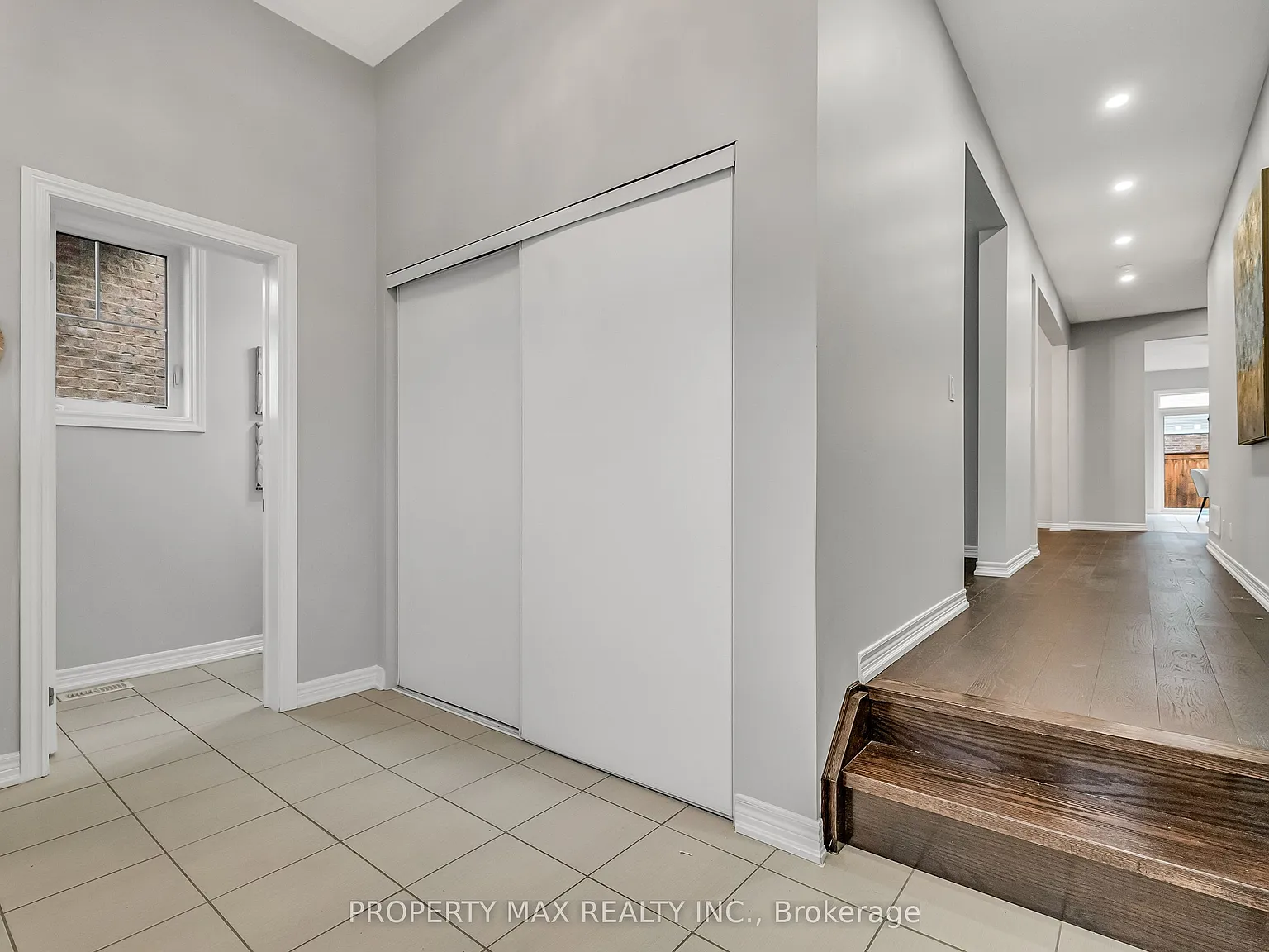 3 bed, $1,300 — Photo 2