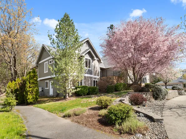 1868 NW F St, Grants Pass, OR 97526