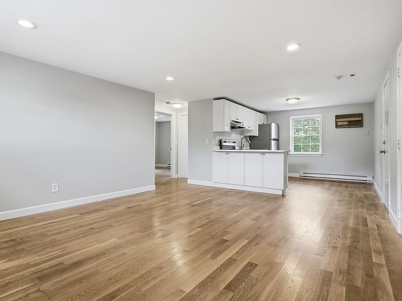 4th image of 23 Frank St APT 6