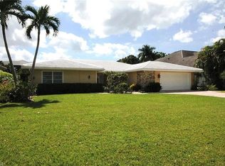 656 Binnacle Dr, Naples, FL 34103