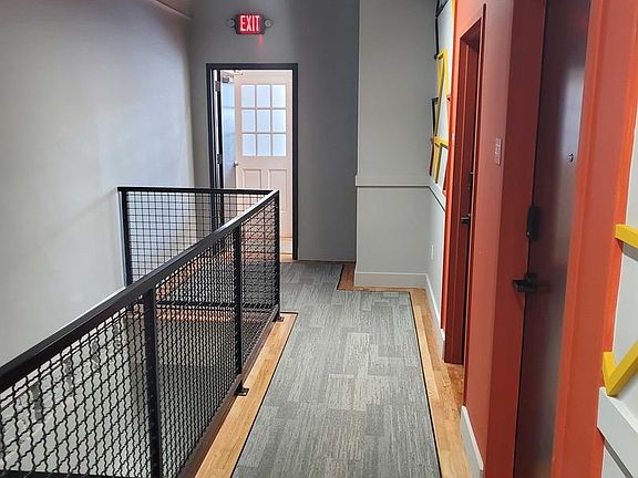 3rd image of 351 Campbell Ave SW #303