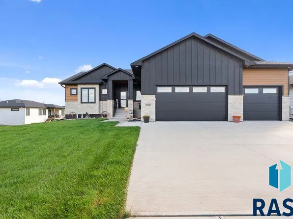 408 N Wildcat Dr, Sioux Falls, SD 57110