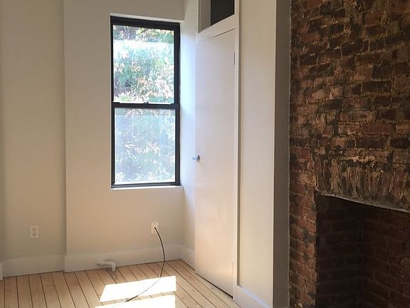 4th image of 259 Powers St #2B