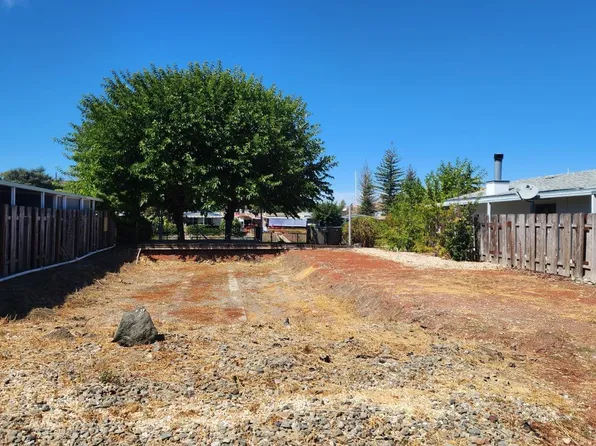 1900 S Main Street #24, Lakeport, CA 95453