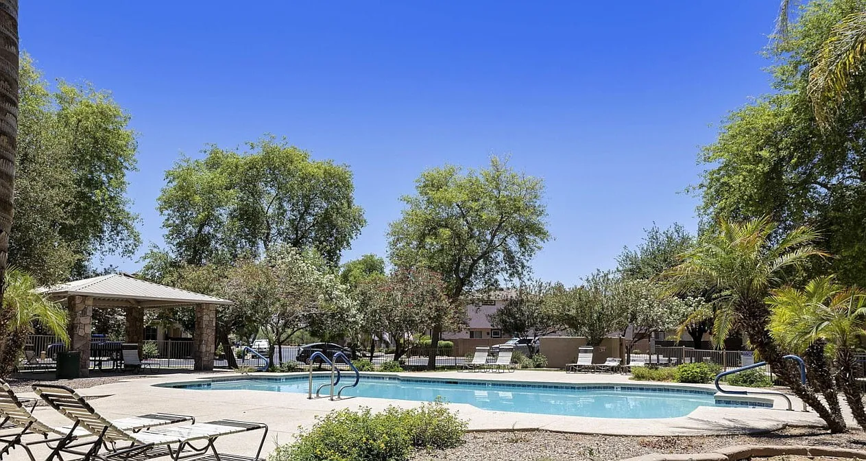 3 bed, 1379 sqft, $1,995 — Photo 4