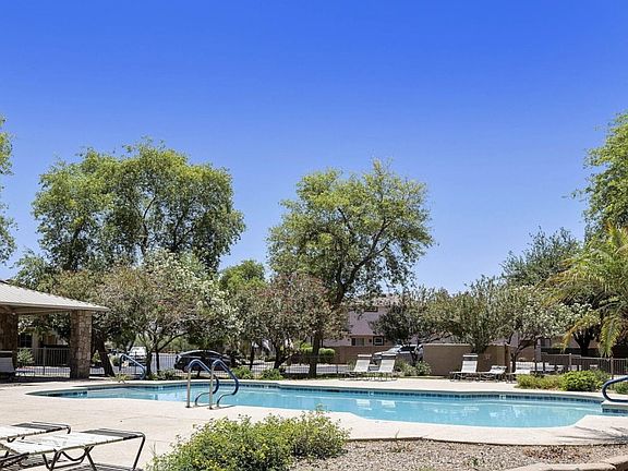 4th image of 10052 E Isleta Ave