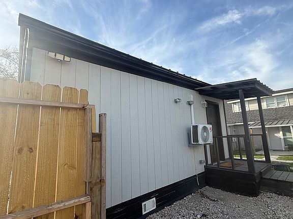 5th image of 12115 Foxburo Dr