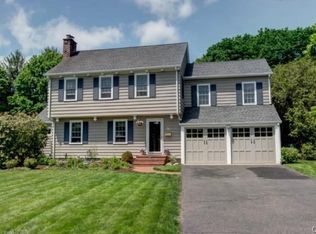 38 Killian Ave, Trumbull, CT 06611