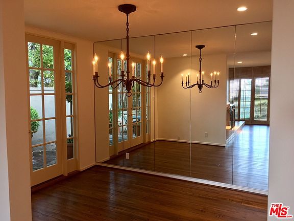 5th image of 8721 Sunset Plaza Pl