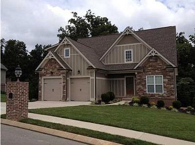 2nd image of 8140 Burgundy Cir