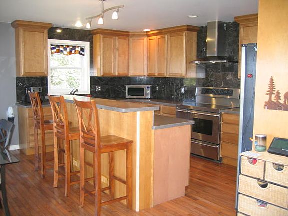 4th image of 93 Mount Huggins Dr
