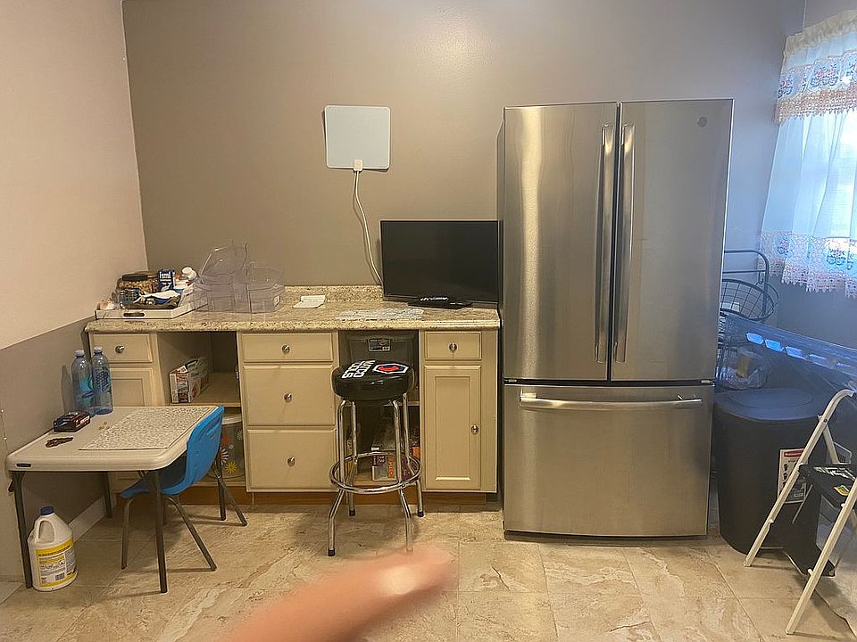 1st image of 226 Westbury Blvd