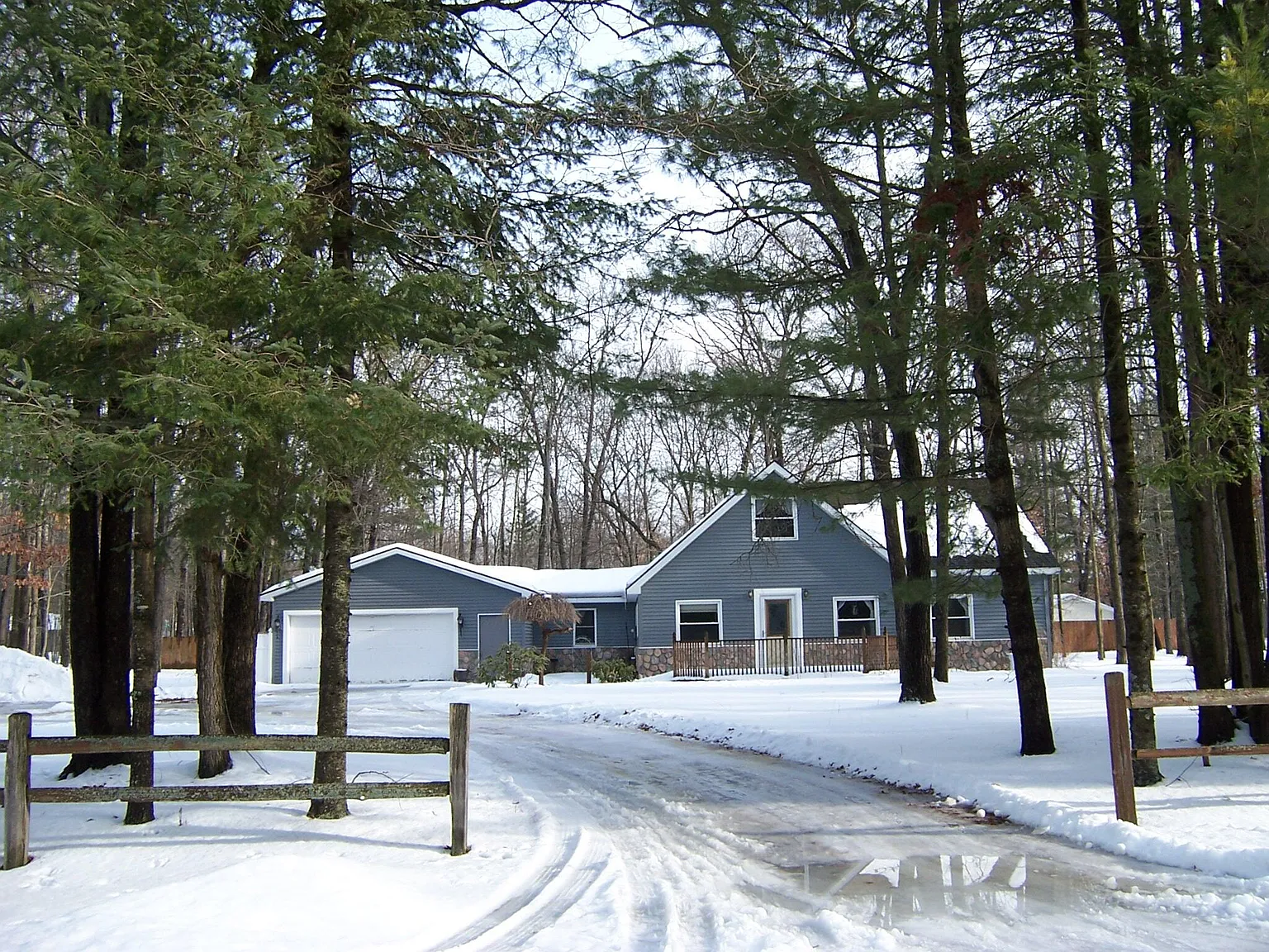 1155 Goldenrod Dr photo 1