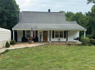 244 Glass Rd, Mount Airy, NC 27030