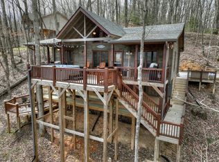 565 N Moreland Dr, Blue Ridge, GA 30513