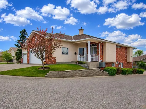 99 N Christie Point SW #58, Calgary, AB T3H 3K8