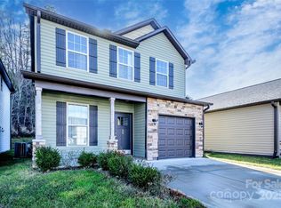 35 Greenly Ln, Fletcher, NC 28732