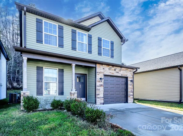 35 Greenly Ln, Fletcher, NC 28732