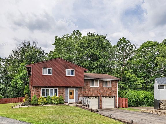 4th image of 321 Saint Moritz Dr