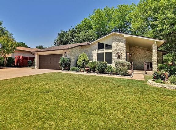 2nd image of 401 Greenway Dr