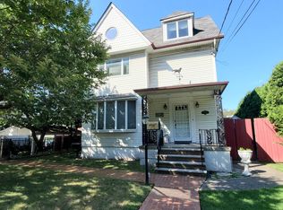 1492 Clove Rd, Staten Island, NY 10301
