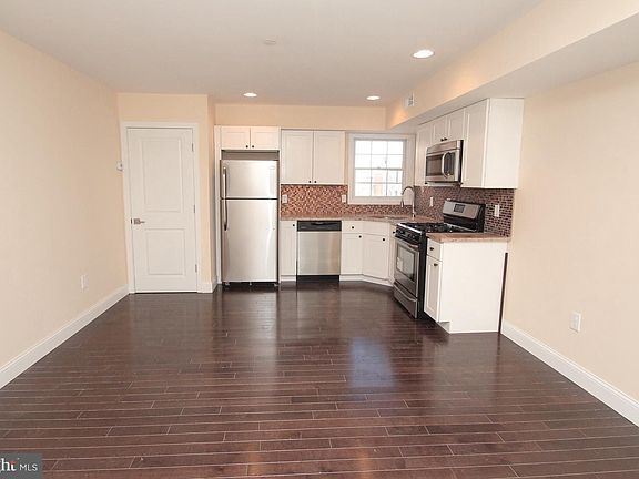 4th image of 1014 E Moyamensing Ave #5