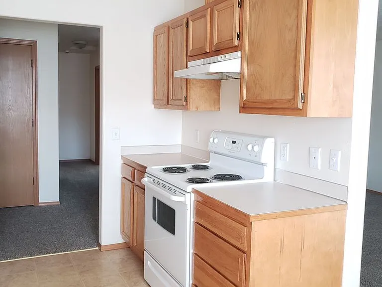 1113 N Western Ave — Photo 3