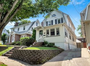 36 University Pl, Staten Island, NY 10301