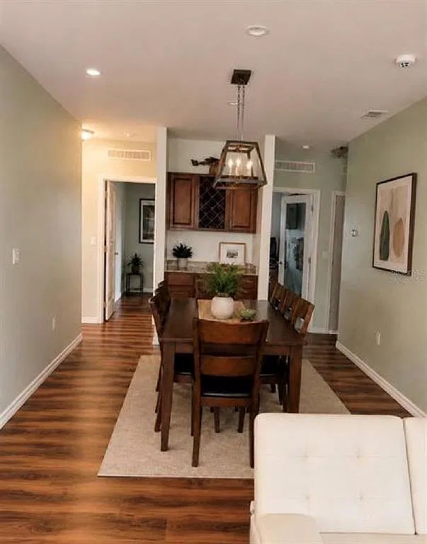 3 bed, 2.0 bath, 1761 sqft, $2,295 — Photo 4