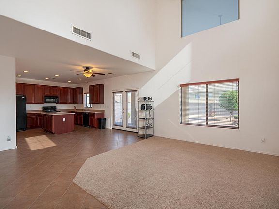 5th image of 1238 W Vineyard Plains Dr