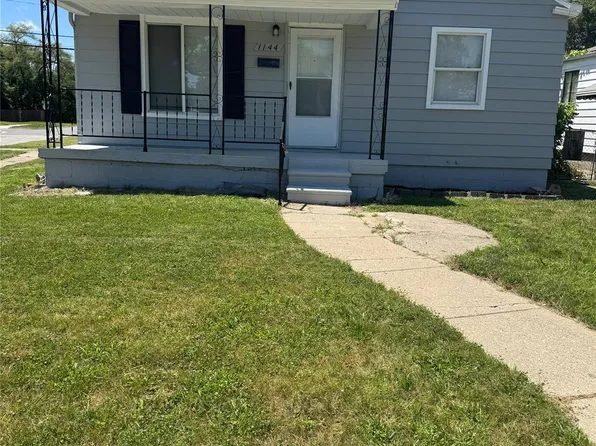 1144 Center St, Inkster, MI 48141