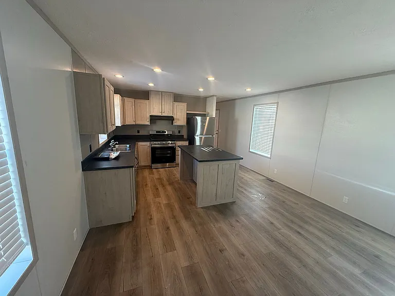 Lakewood Estates (IA) — Photo 20