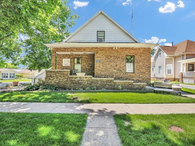 12 S Walnut St, Villa Grove, IL, 61956